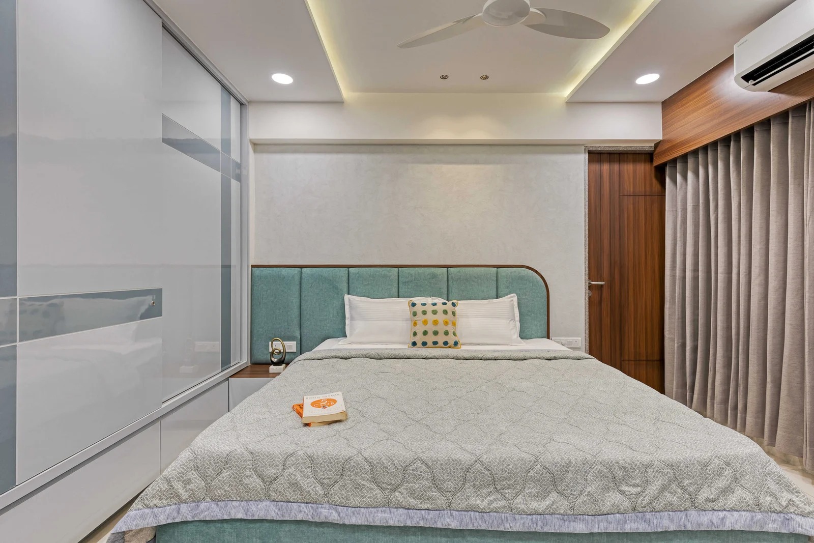 Contemporary Master Suite